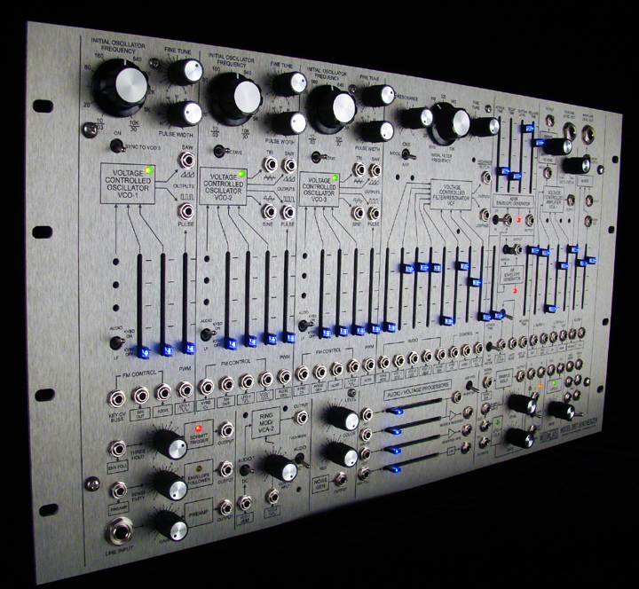 The CMS 2607, the synthesizer designed and handmade by 2600 experts.